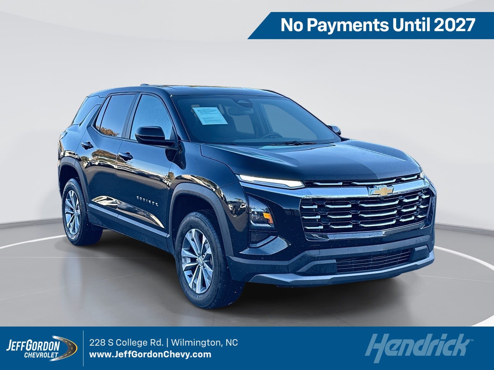 2025 Chevrolet Equinox FWD LT — photo 1 of 11