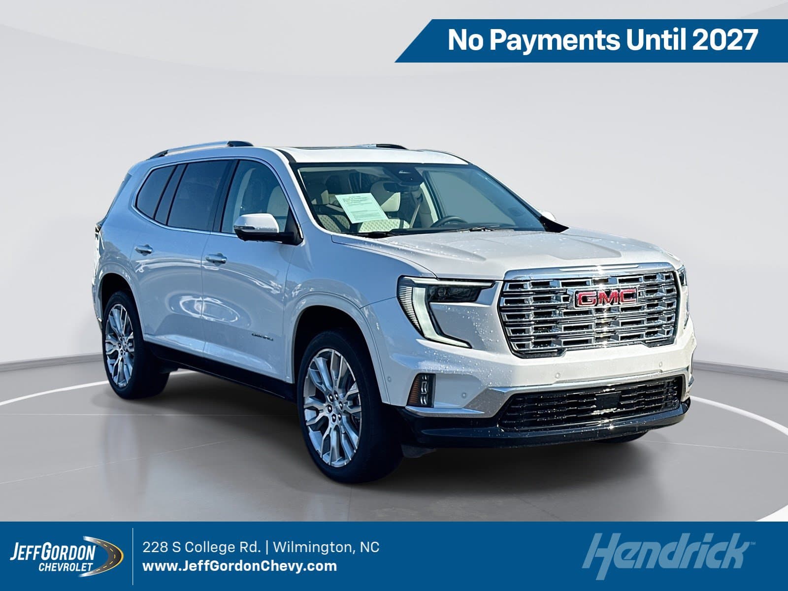 2024 GMC Acadia FWD Denali — photo 1 of 11