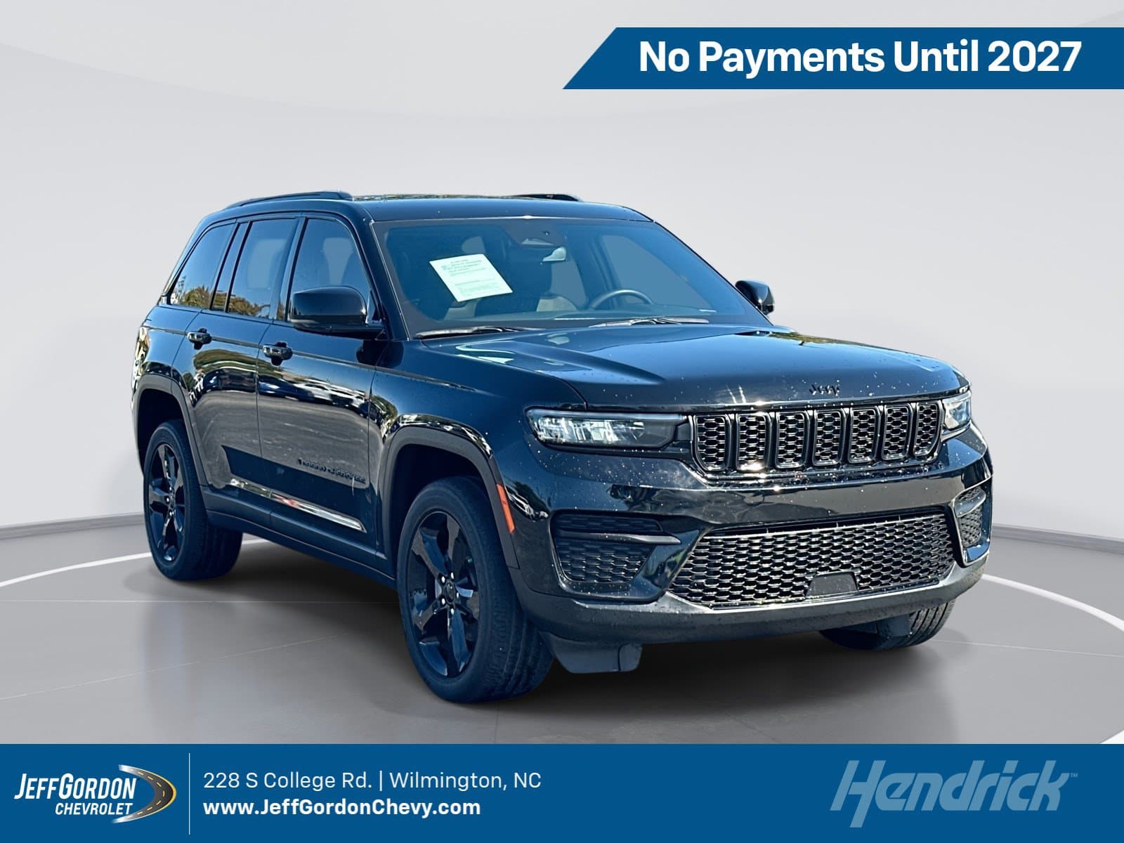 2024 Jeep Grand Cherokee Altitude — photo 1 of 11