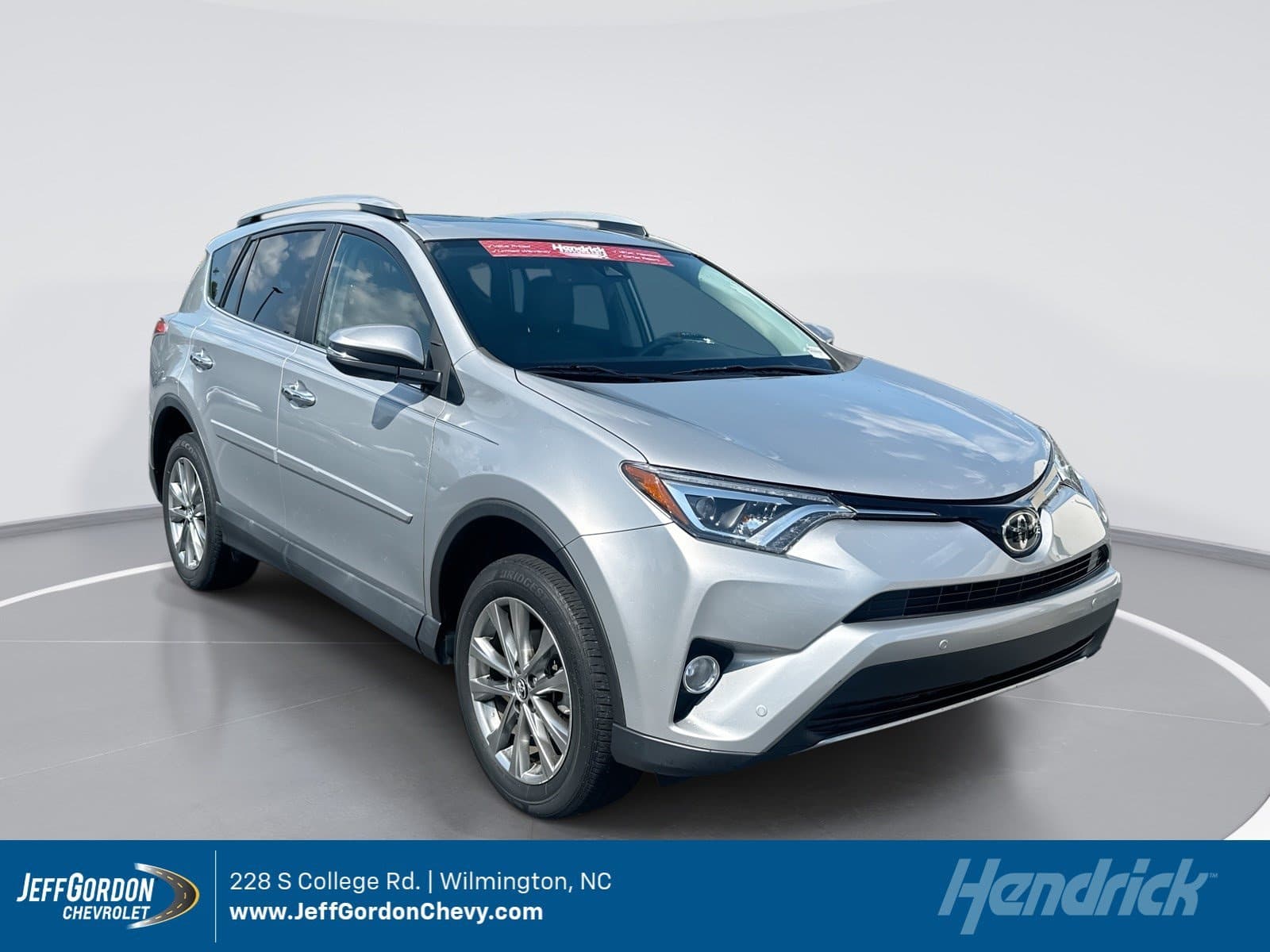 2017 Toyota RAV4 Limited — photo 1 of 70