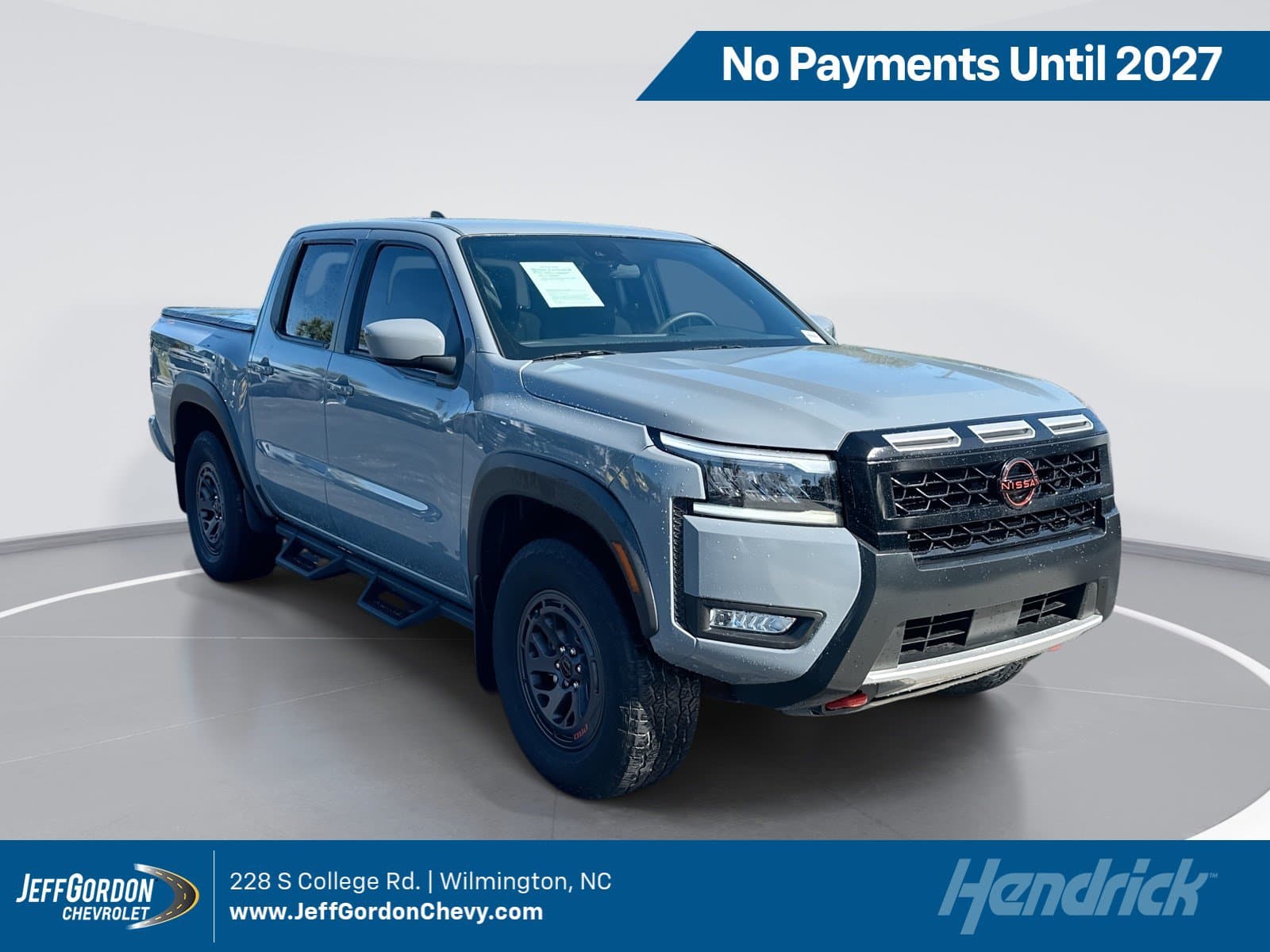 2025 Nissan Frontier PRO-4X — photo 1 of 11