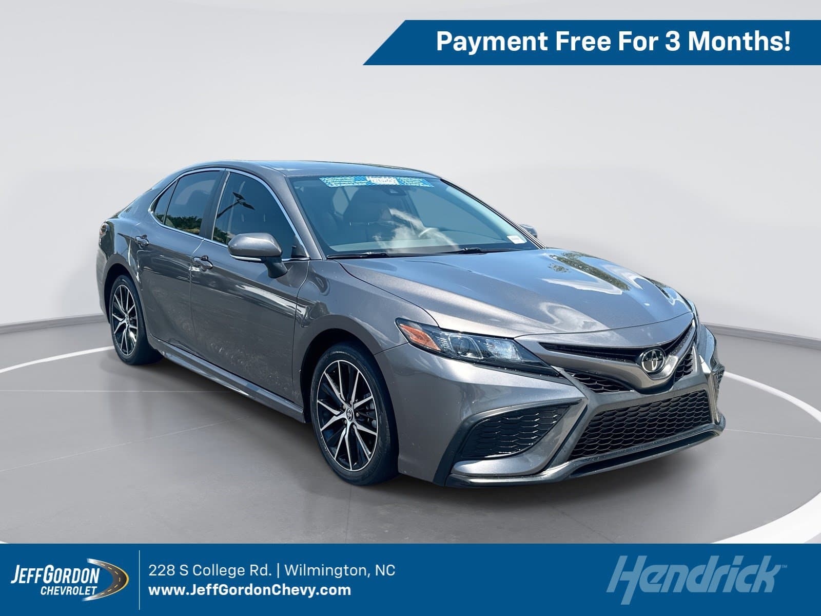 2023 Toyota Camry SE — photo 1 of 70