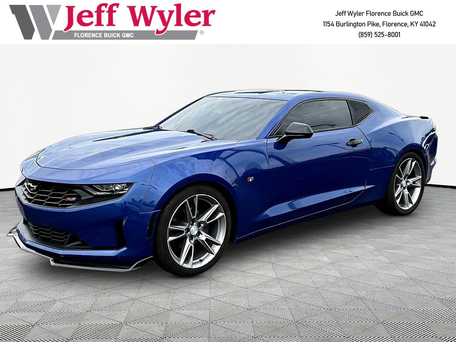 2019 Chevrolet Camaro Base — photo 1 of 33