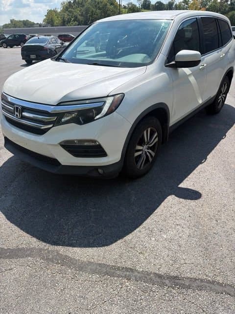 2017 Honda Pilot EX AWD — photo 1 of 17