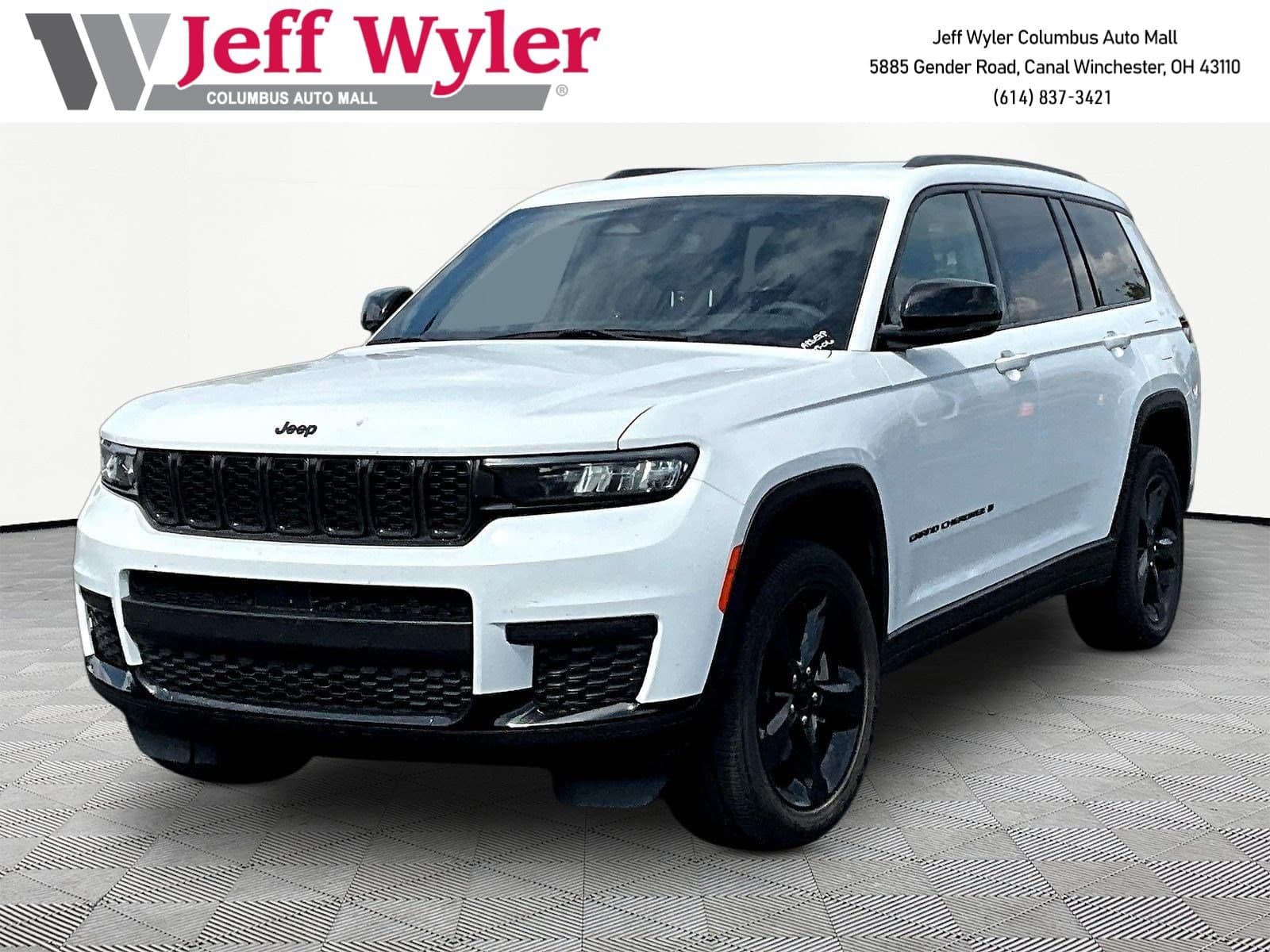 2023 Jeep Grand Cherokee L Altitude 4x4 — photo 1 of 12