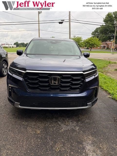 2024 Honda Pilot EX-L 7 Passenger AWD — photo 1 of 8