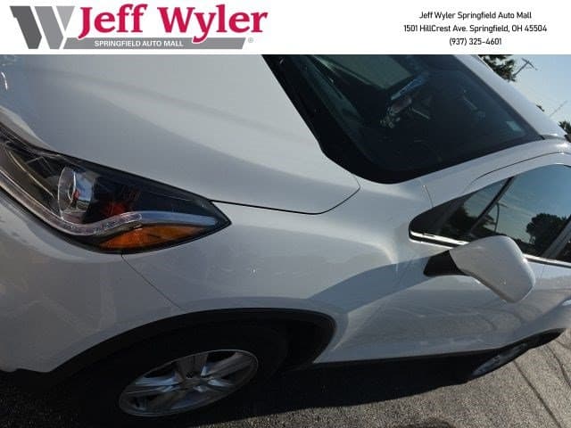 2022 Chevrolet Trax AWD 4dr LT — photo 1 of 19