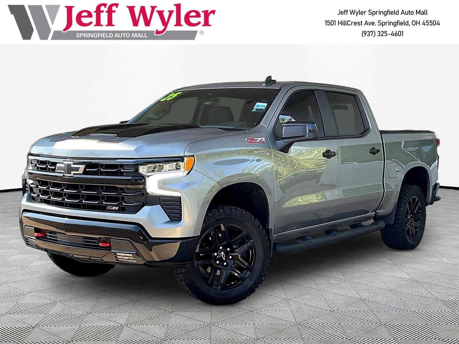 2025 Chevrolet Silverado 1500 4WD Crew Cab 147 LT Trail Boss — photo 1 of 37