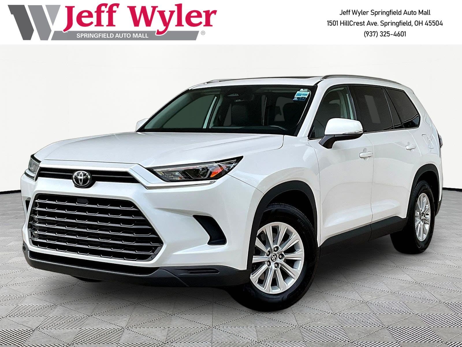 2024 Toyota Grand Highlander XLE AWD — photo 1 of 38