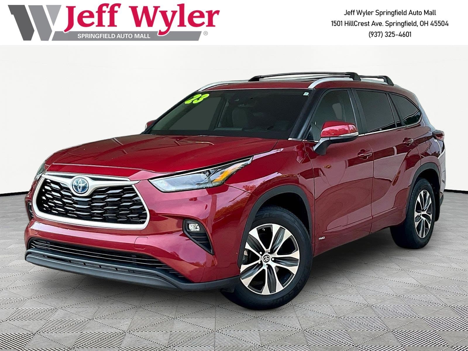 2023 Toyota Highlander Hybrid XLE AWD — photo 1 of 38