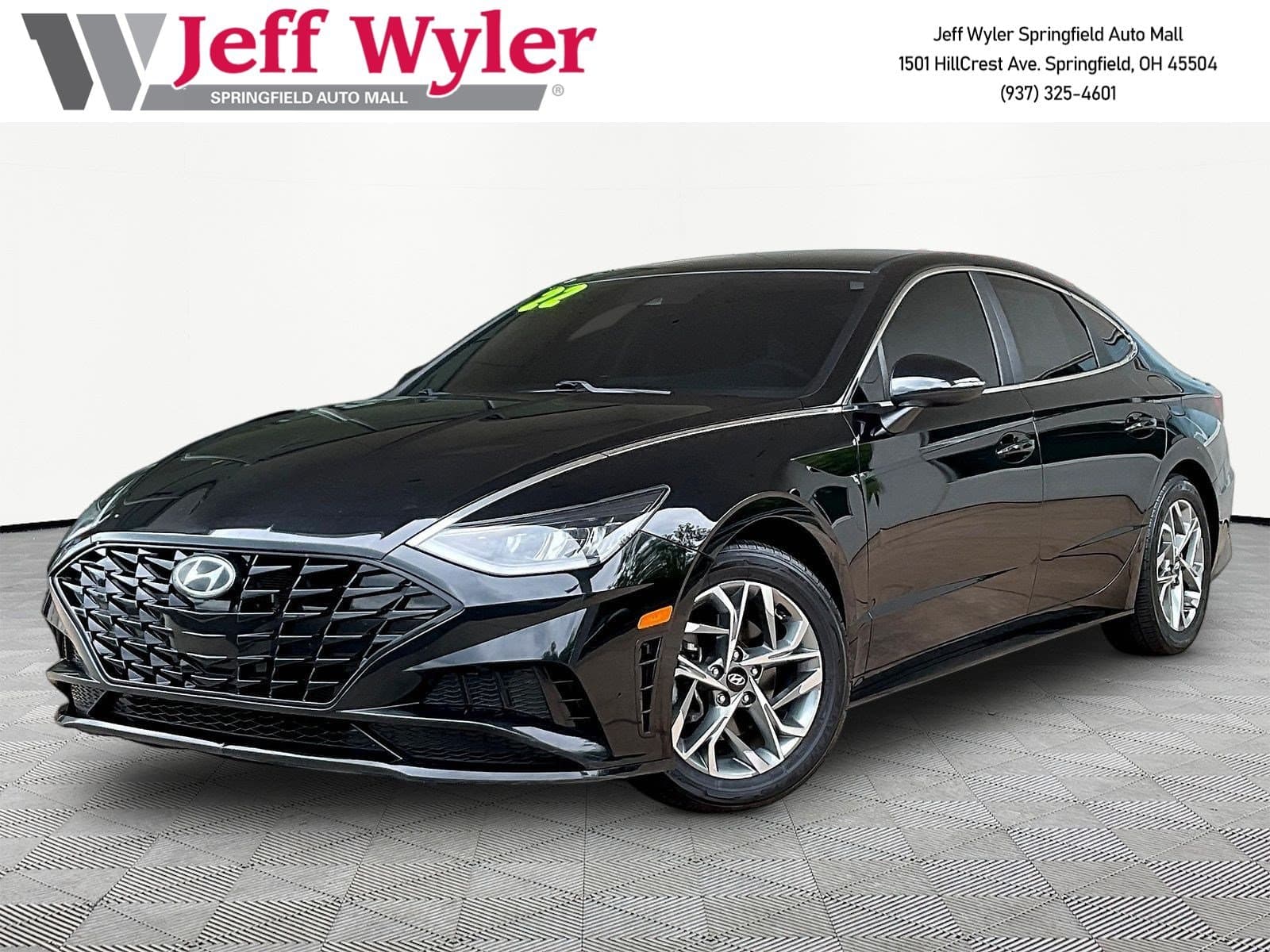2022 Hyundai Sonata SEL 2.5L — photo 1 of 35
