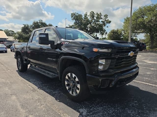 2024 Chevrolet Silverado 2500 HD Custom — photo 1 of 11