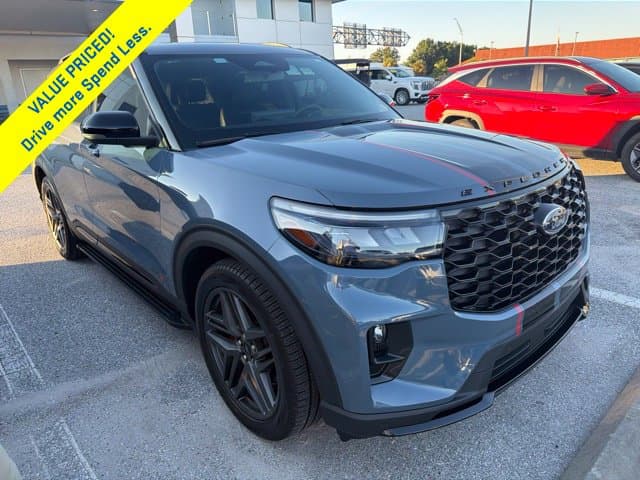 2025 Ford Explorer ST — photo 1 of 5
