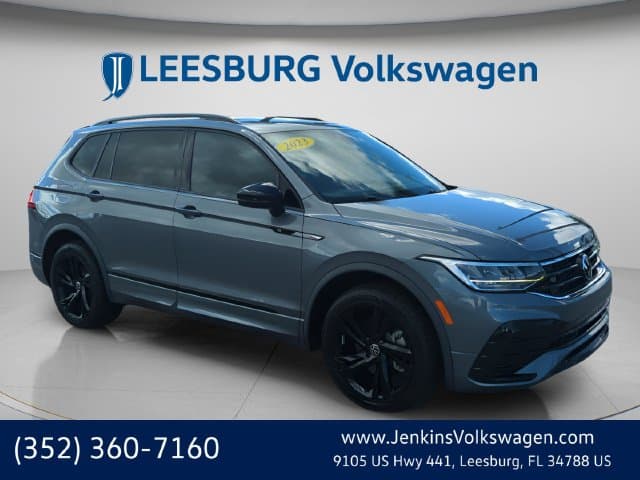 2023 Volkswagen Tiguan Base — photo 1 of 49