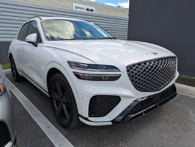 2023 Genesis GV70 2.5T — photo 1 of 11