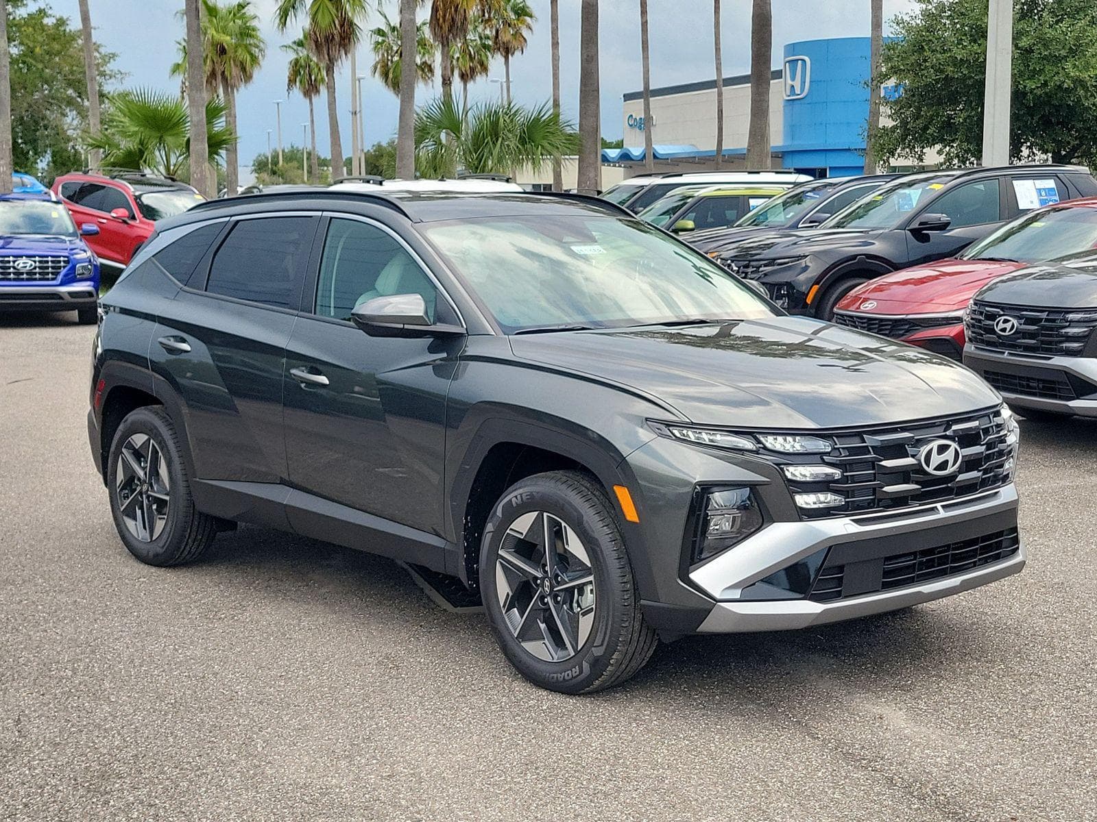 2026 Hyundai Tucson Hybrid SEL AWD — photo 1 of 40