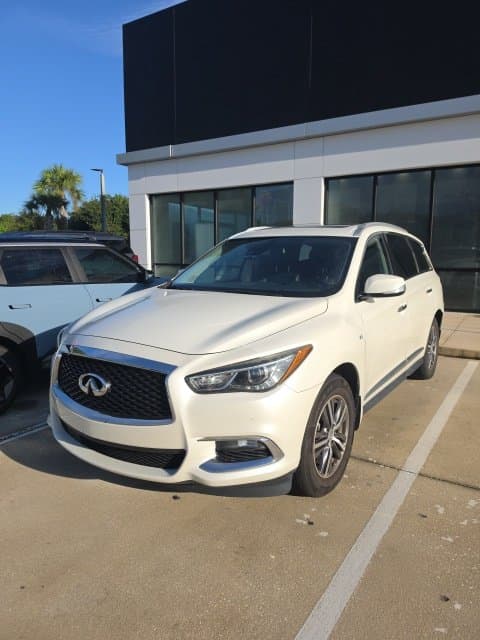 2019 INFINITI QX60 Base — photo 1 of 4