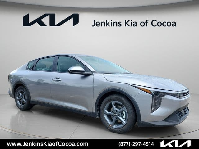 2026 Kia K4 LXS — photo 1 of 33