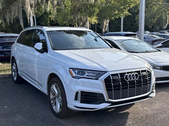 2022 Audi Q7 55 Premium Plus — photo 1 of 11