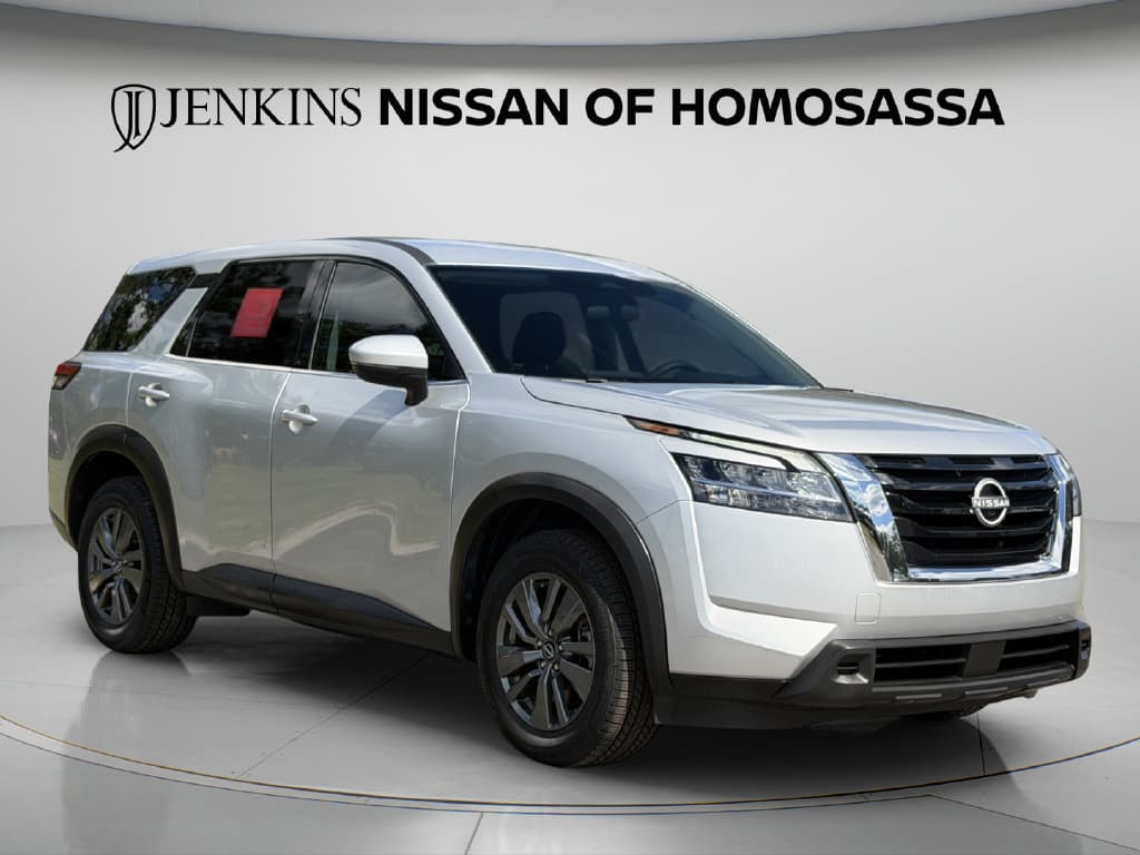 2022 Nissan Pathfinder S — photo 1 of 47