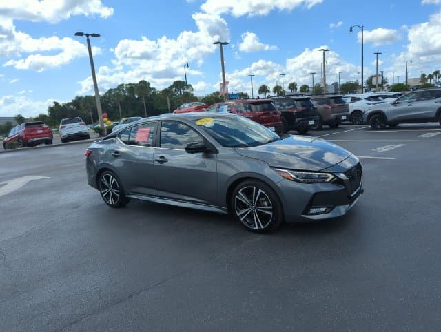 2022 Nissan Sentra SR — photo 1 of 49