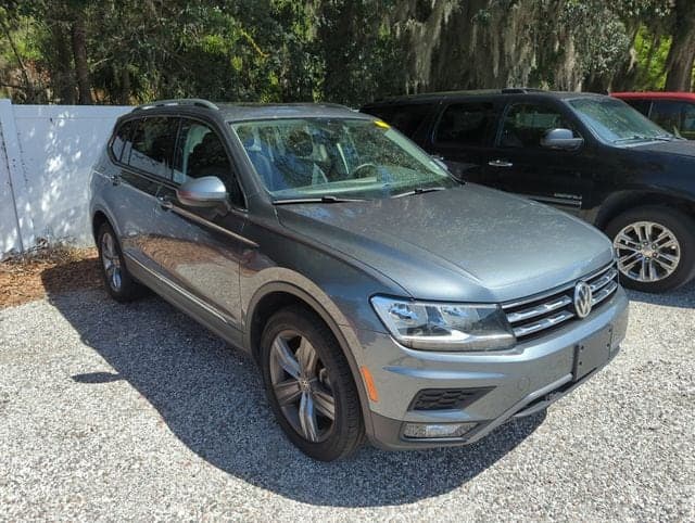 2020 Volkswagen Tiguan 2.0T — photo 1 of 15