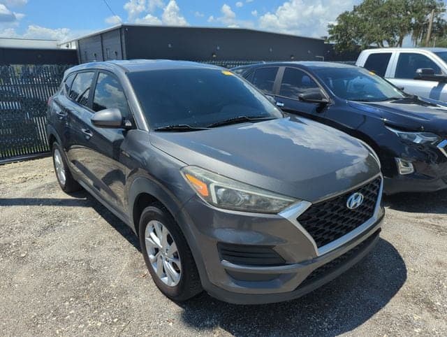 2020 Hyundai Tucson SE — photo 1 of 15