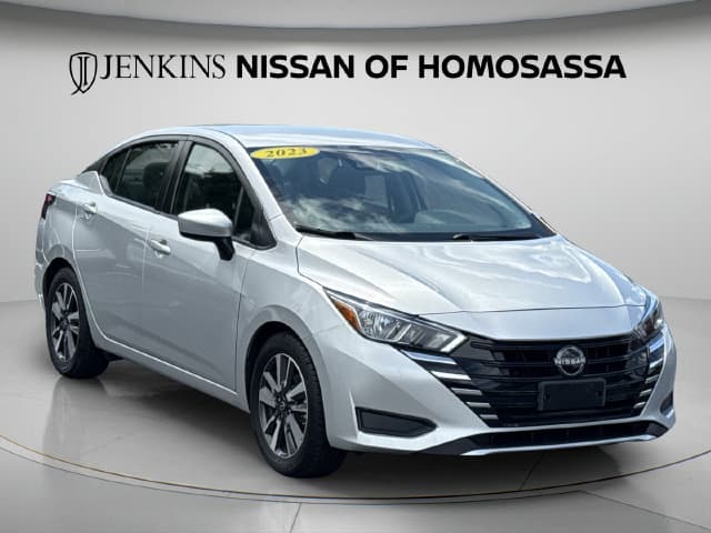 2023 Nissan Versa Base — photo 1 of 47