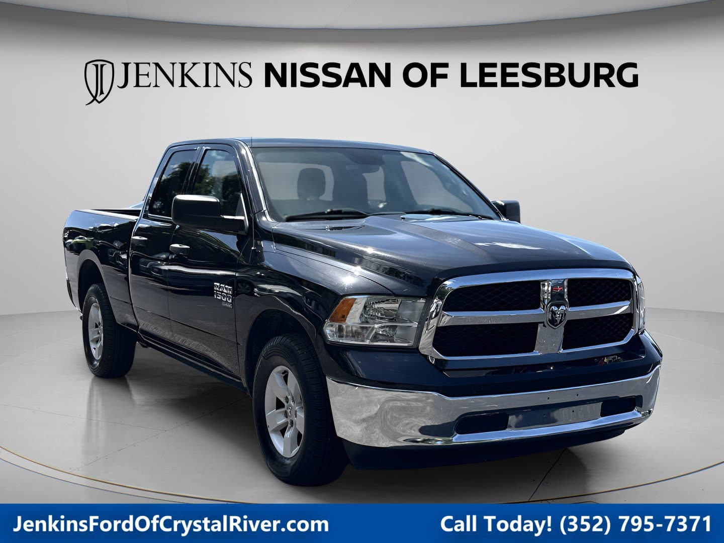 2024 RAM 1500 Classic SLT — photo 1 of 46