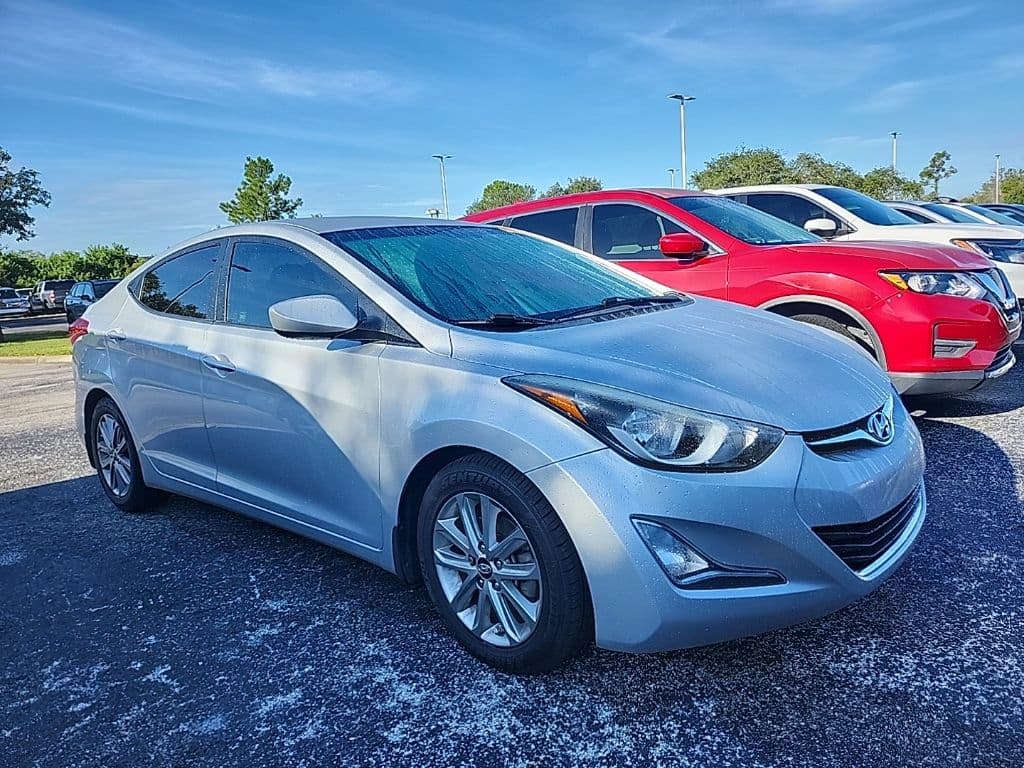 2014 Hyundai Elantra SE — photo 1 of 9