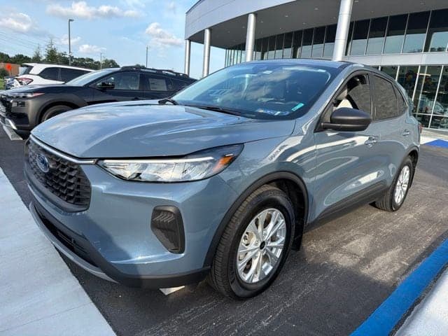 2025 Ford Escape Active — photo 1 of 4