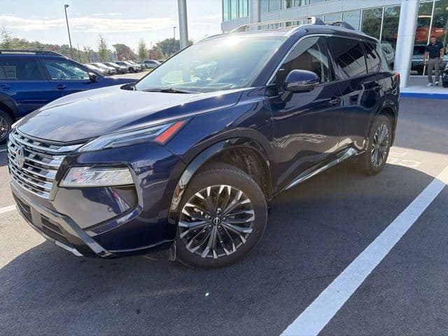 2026 Nissan Rogue Platinum — photo 1 of 8