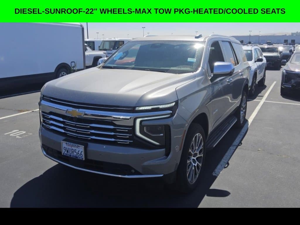 2025 Chevrolet Tahoe Premier — photo 1 of 10