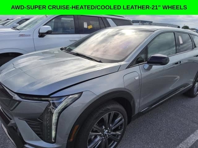 2025 Cadillac OPTIQ Sport 2 — photo 1 of 10