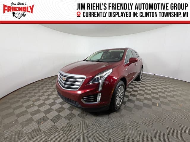 2017 Cadillac XT5 Luxury — photo 1 of 36