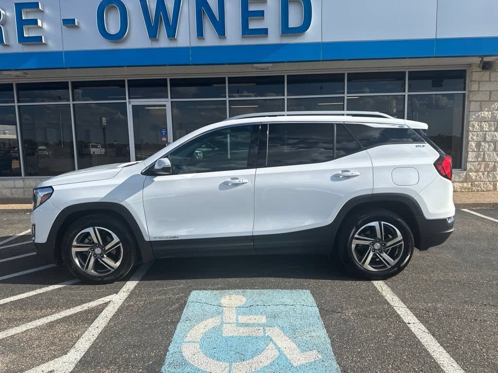2019 GMC Terrain SLT — photo 1 of 10