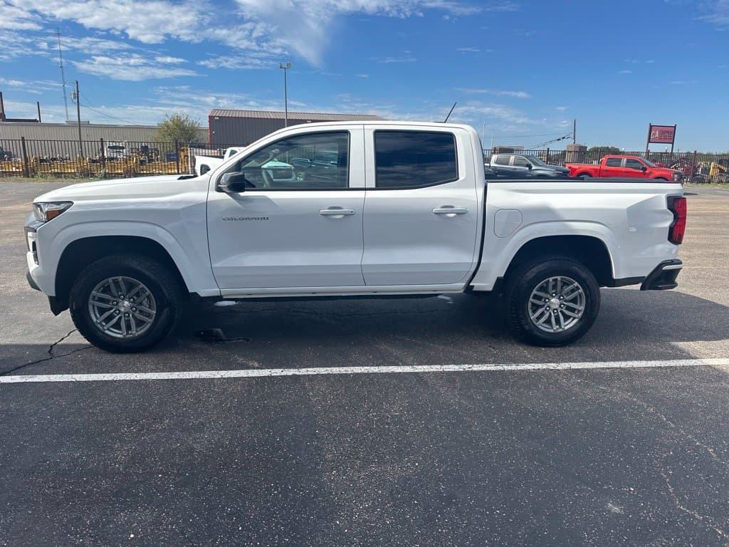 2026 Chevrolet Colorado 2WD LT — photo 1 of 10