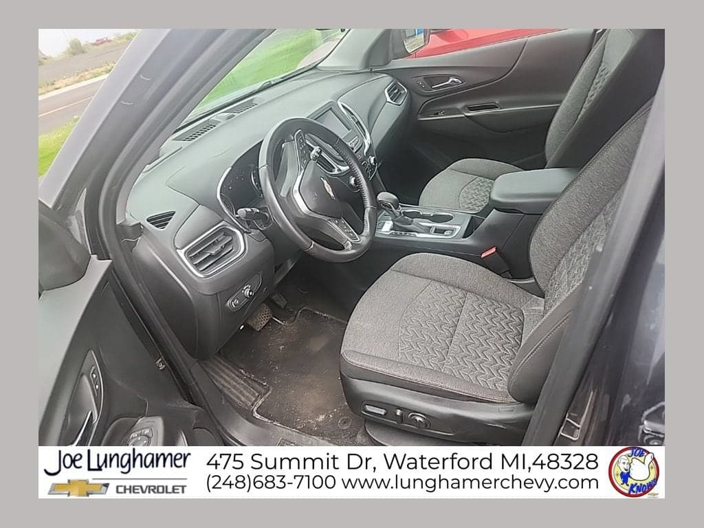 2022 Chevrolet Equinox LT — photo 1 of 13