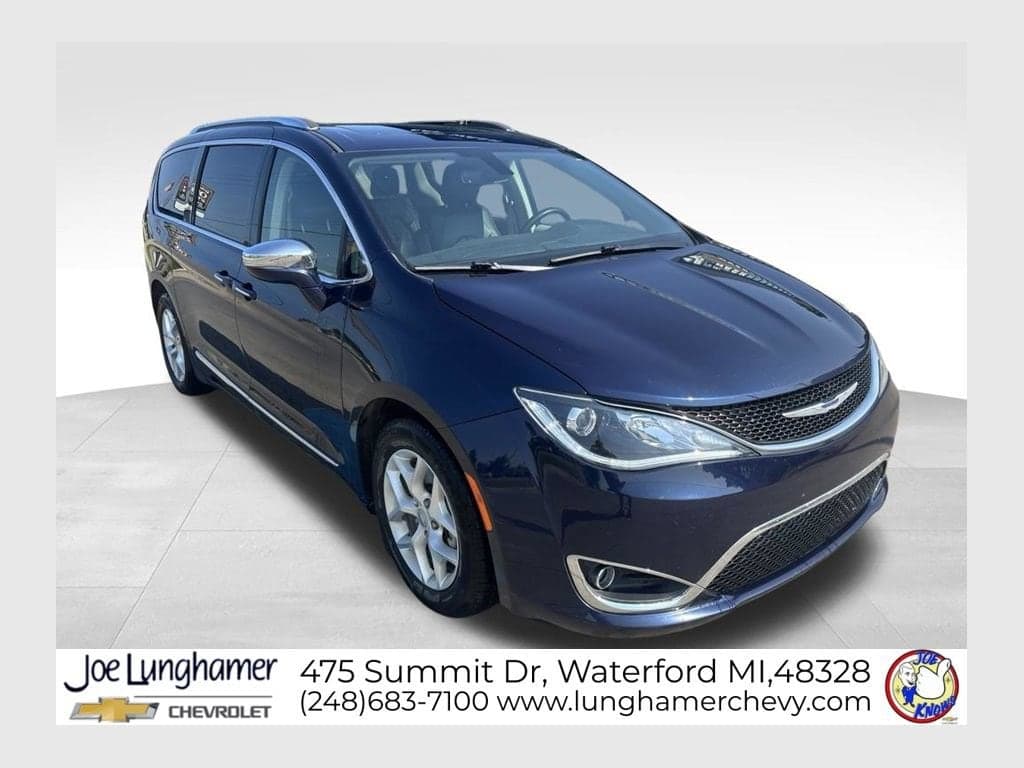 2020 Chrysler Pacifica Limited — photo 1 of 15
