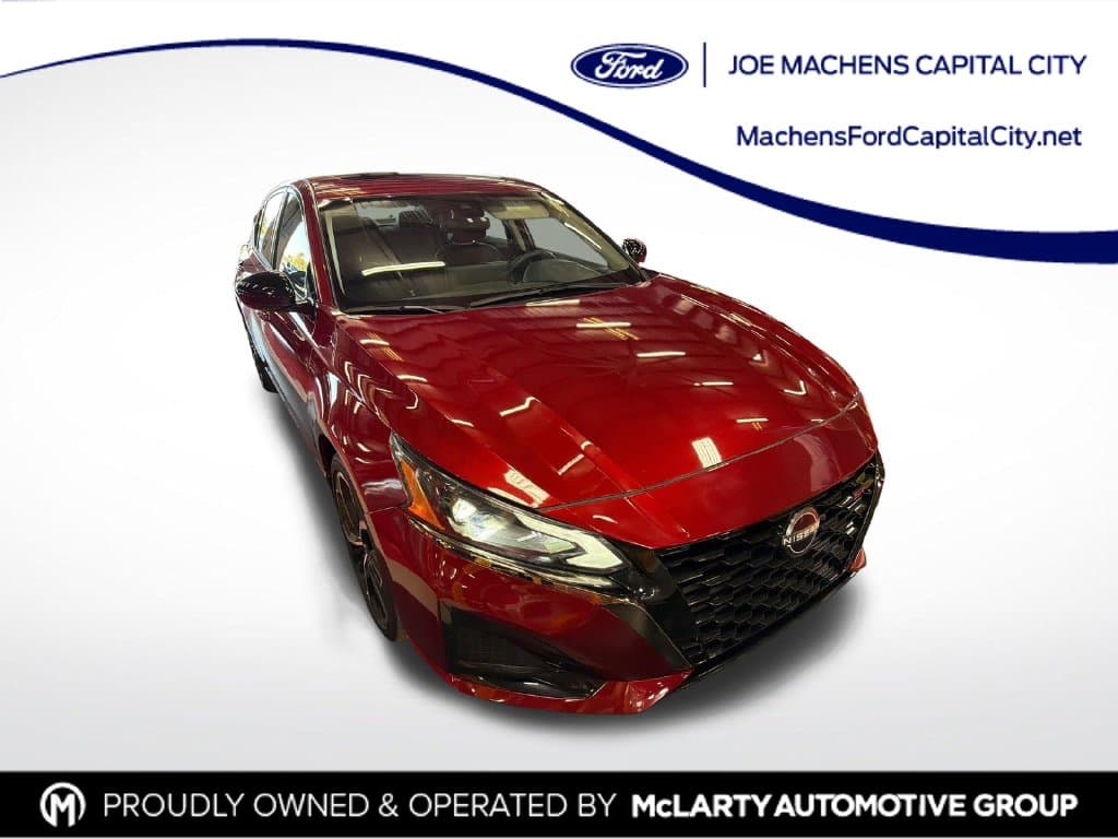 2023 Nissan Altima 2.5 SR — photo 1 of 11