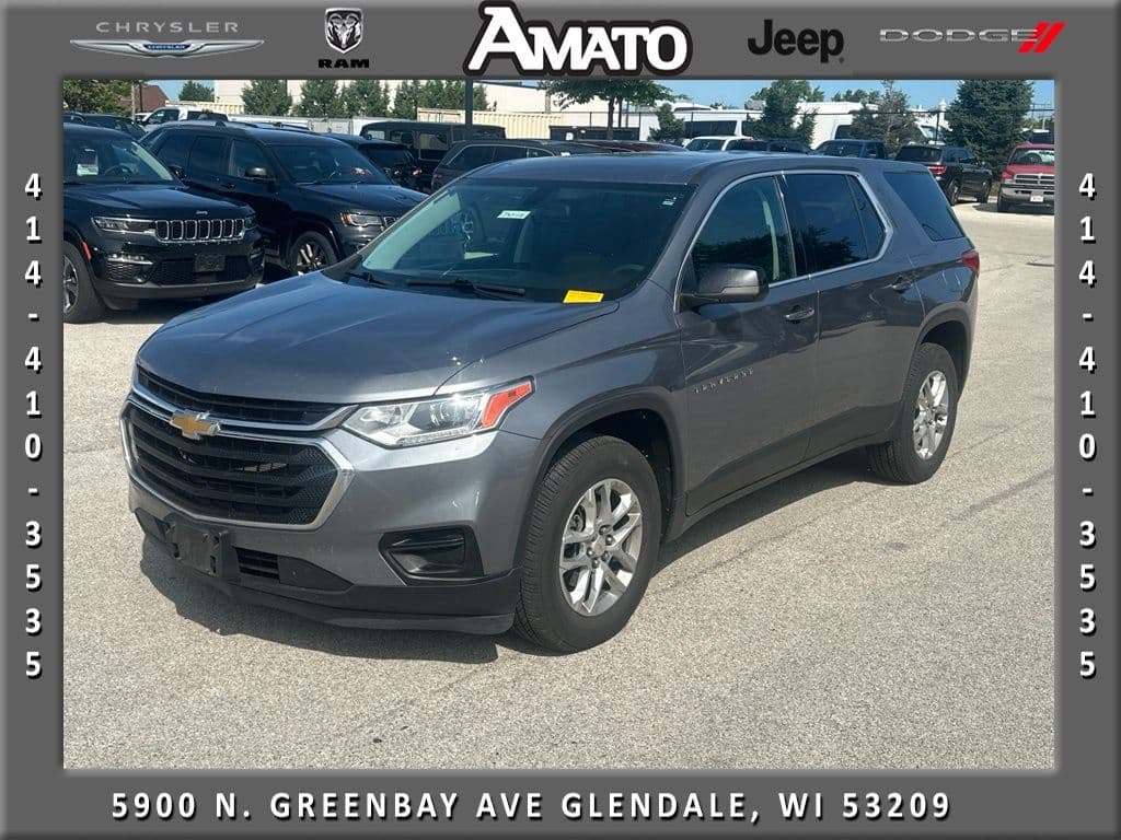 2021 Chevrolet Traverse LS — photo 1 of 6