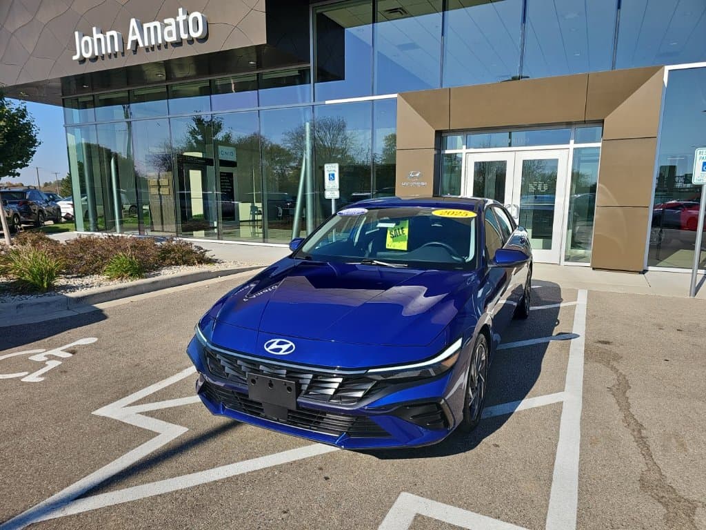 2025 Hyundai Elantra Hybrid Limited — photo 1 of 38