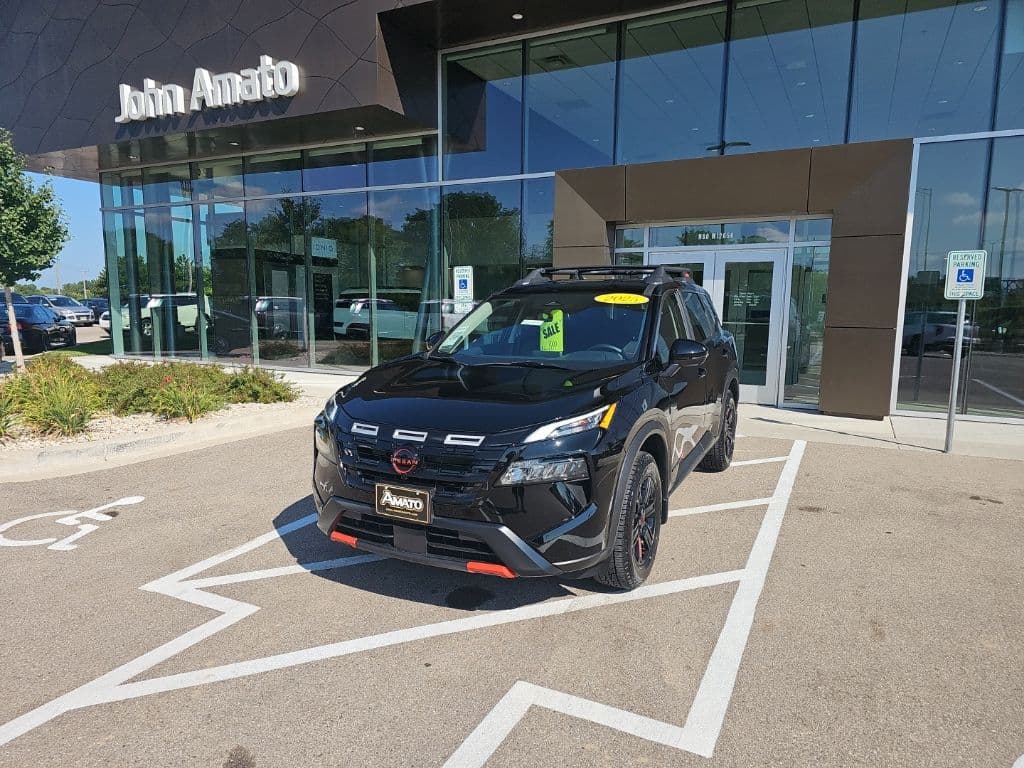2025 Nissan Rogue Rock Creek — photo 1 of 42