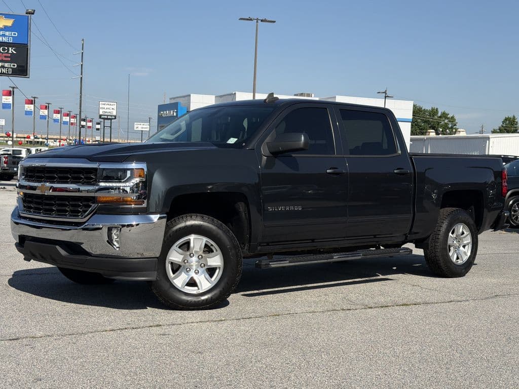 2018 Chevrolet Silverado 1500 LT — photo 1 of 31