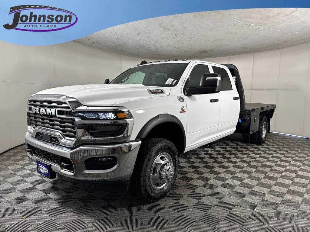 2026 RAM 3500 Chassis Cab TRADESMAN CREW CAB CHASSIS 4X4 60' CA — photo 1 of 46
