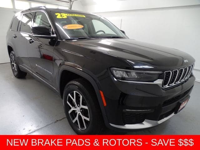 2023 Jeep Grand Cherokee L Limited — photo 1 of 31
