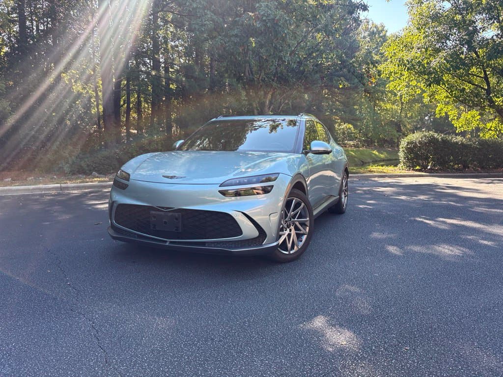 2024 Genesis GV60 Advanced — photo 1 of 25