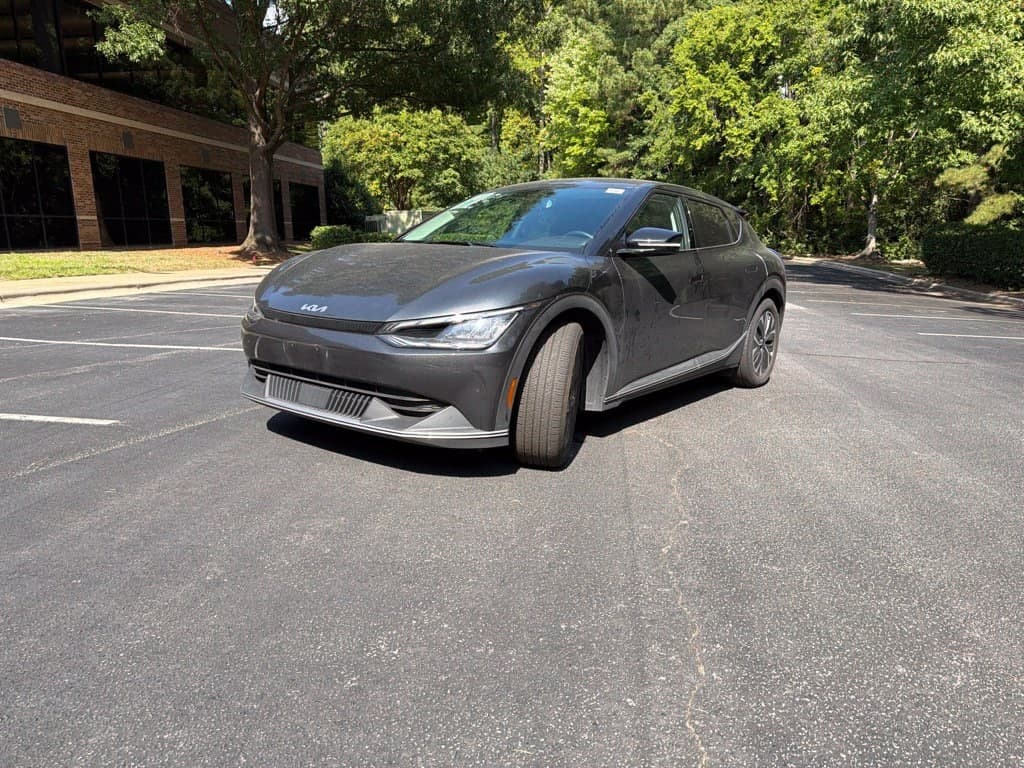 2024 Kia EV6 Light — photo 1 of 20