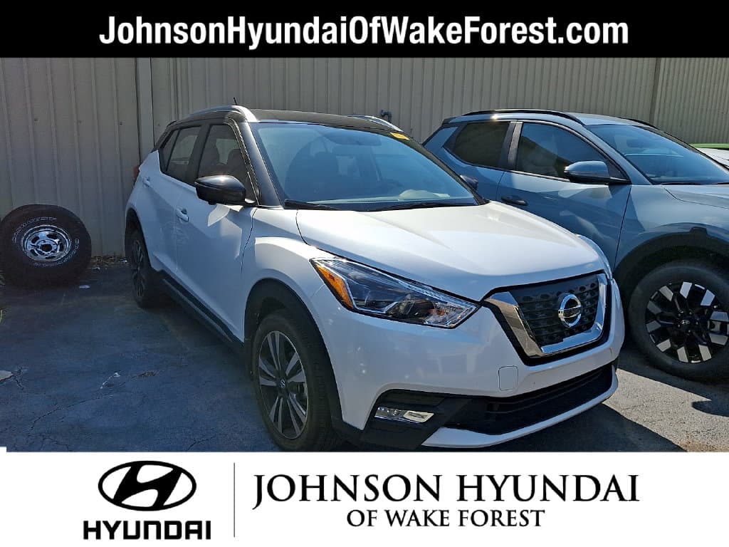 2018 Nissan Kicks SR — photo 1 of 5
