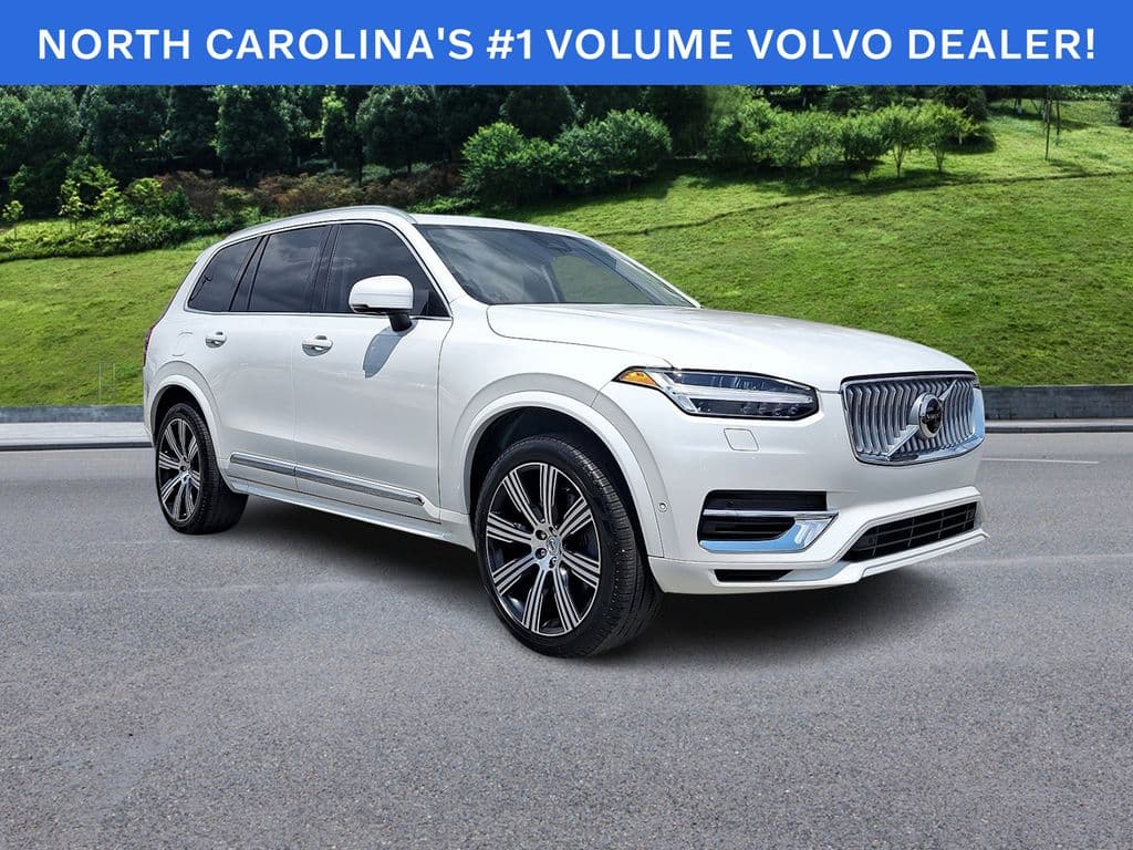 2025 Volvo XC90 plug-in hybrid T8 Ultra 7-Seater — photo 1 of 35